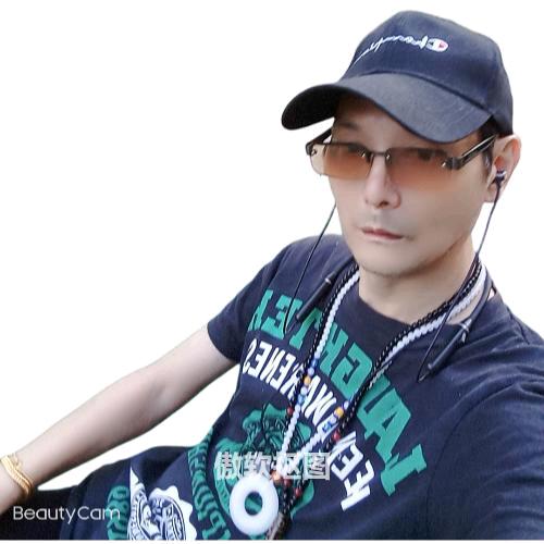 随  风  飘