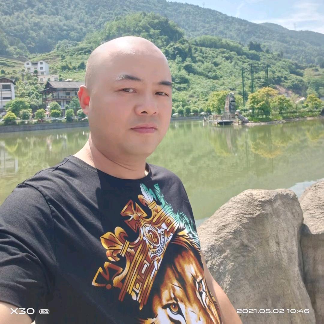 金哥（单亲爸爸）