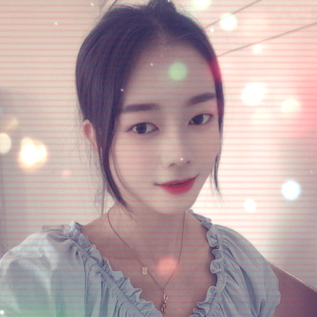 兜里~🍓🍓半颗糖