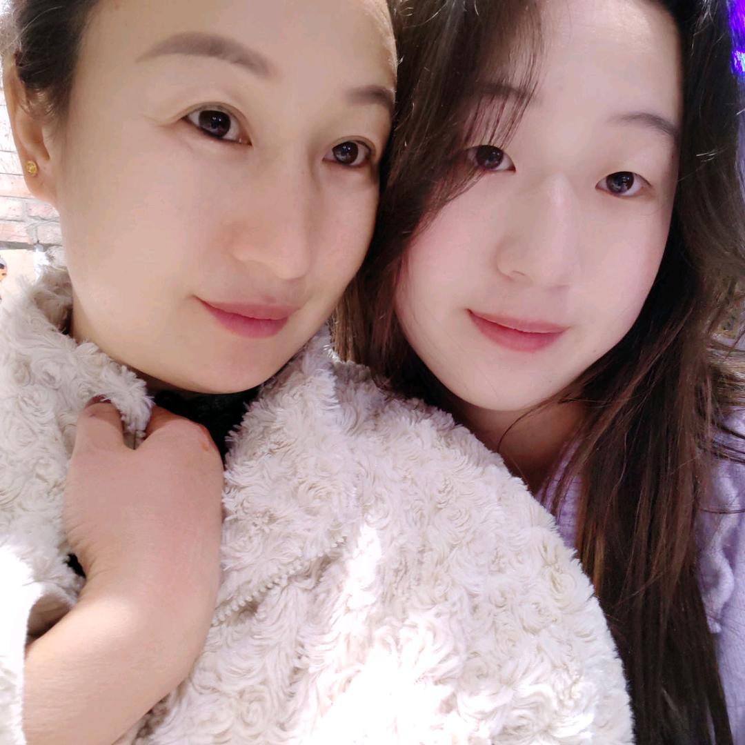 两只羊🐑🐑