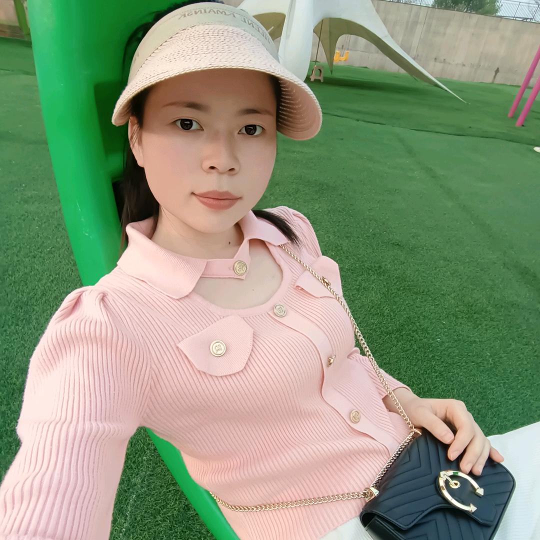 一颗糖收买的女孩