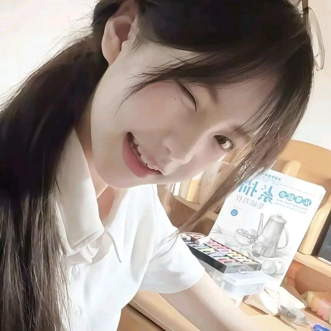 栀栀zz