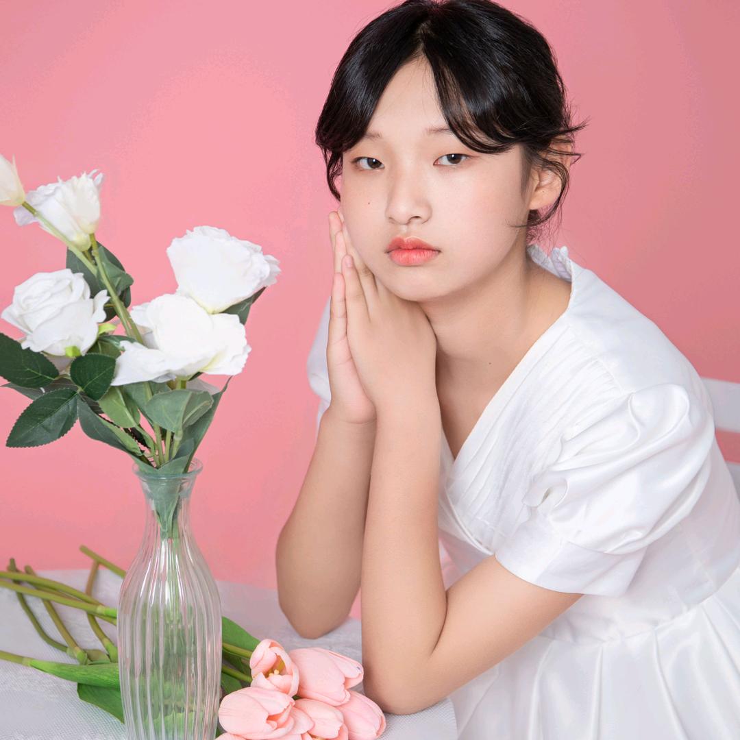村里（李）小芳