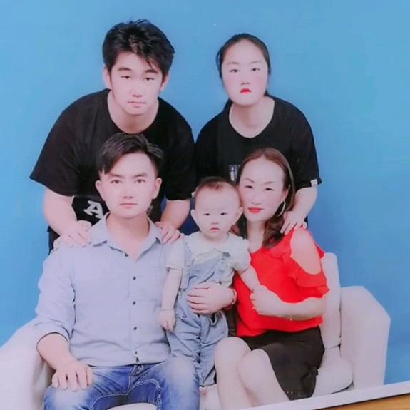 贵州酿酒人小裴