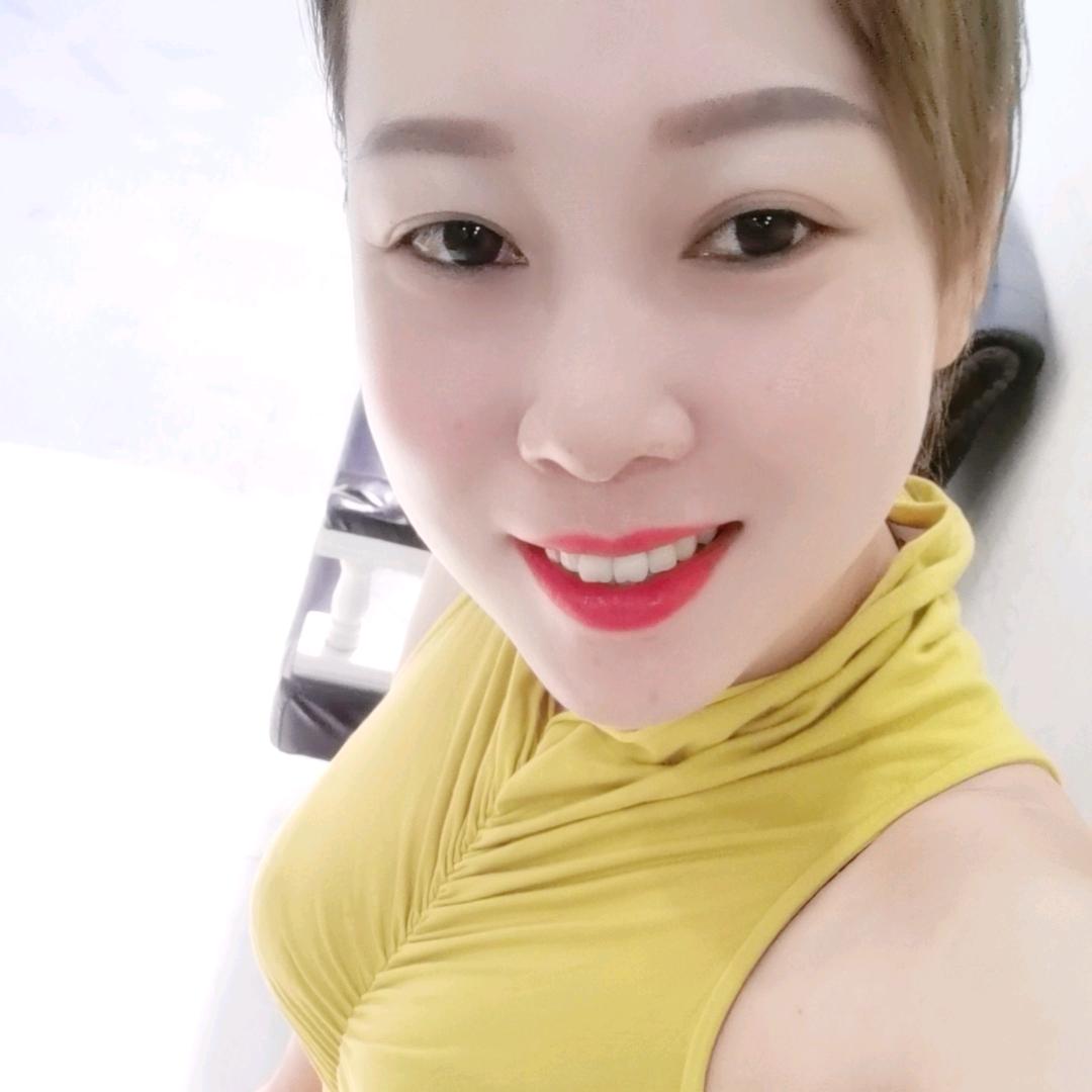 英子