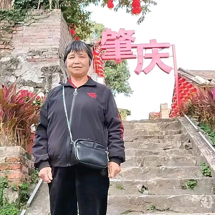刘银英