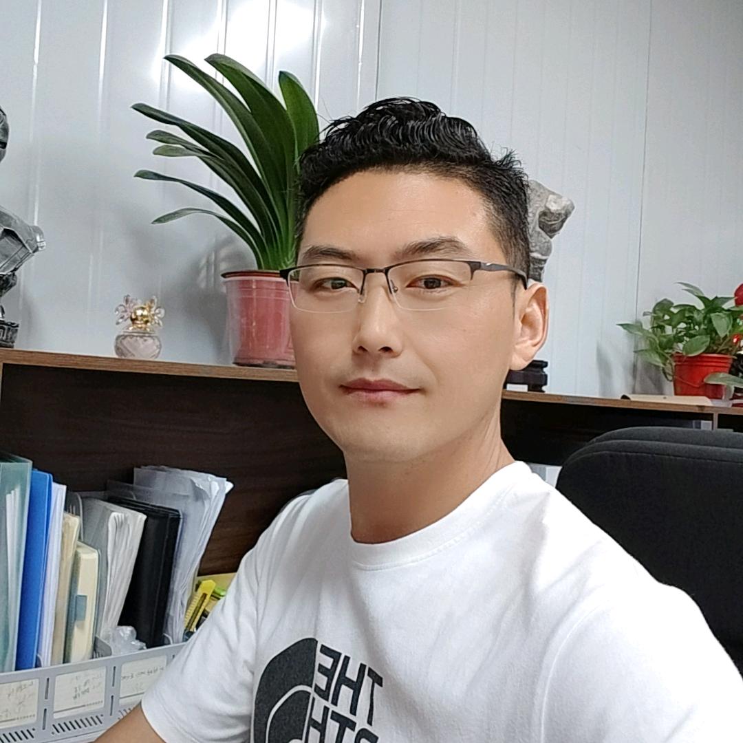 阳台洗衣机柜定制工厂