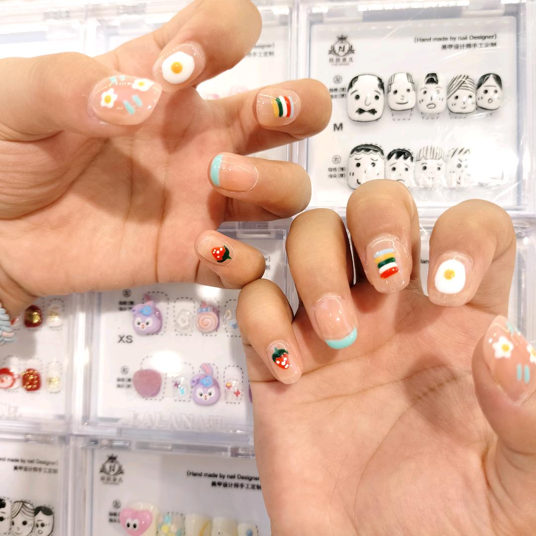 拉拉奈儿穿戴甲万达店