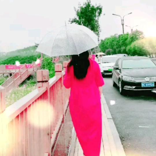 知心姐唱歌跑调