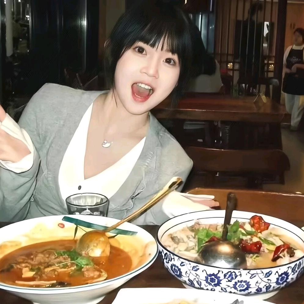 小盈.