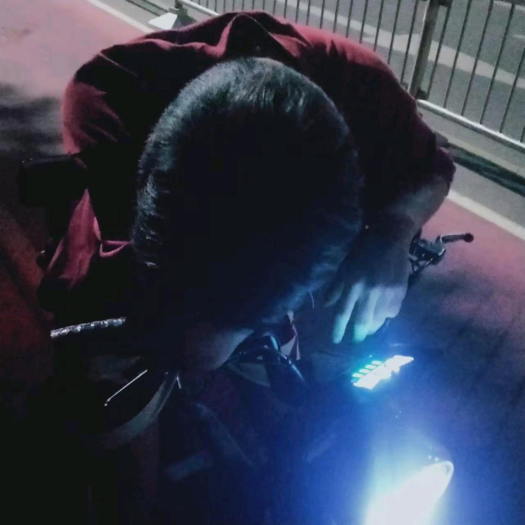 小玩意真反骨