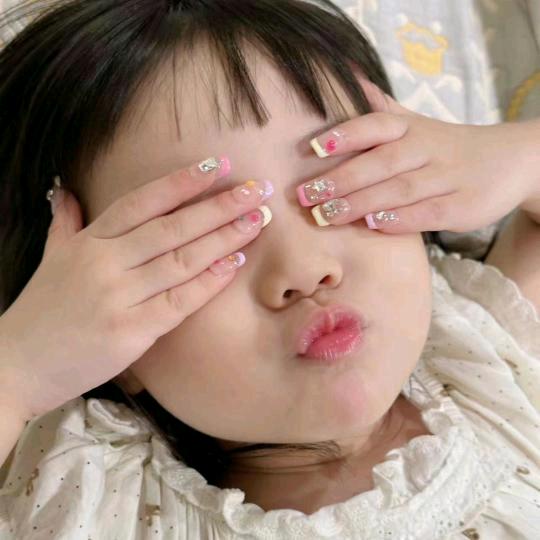 谭欧尼.