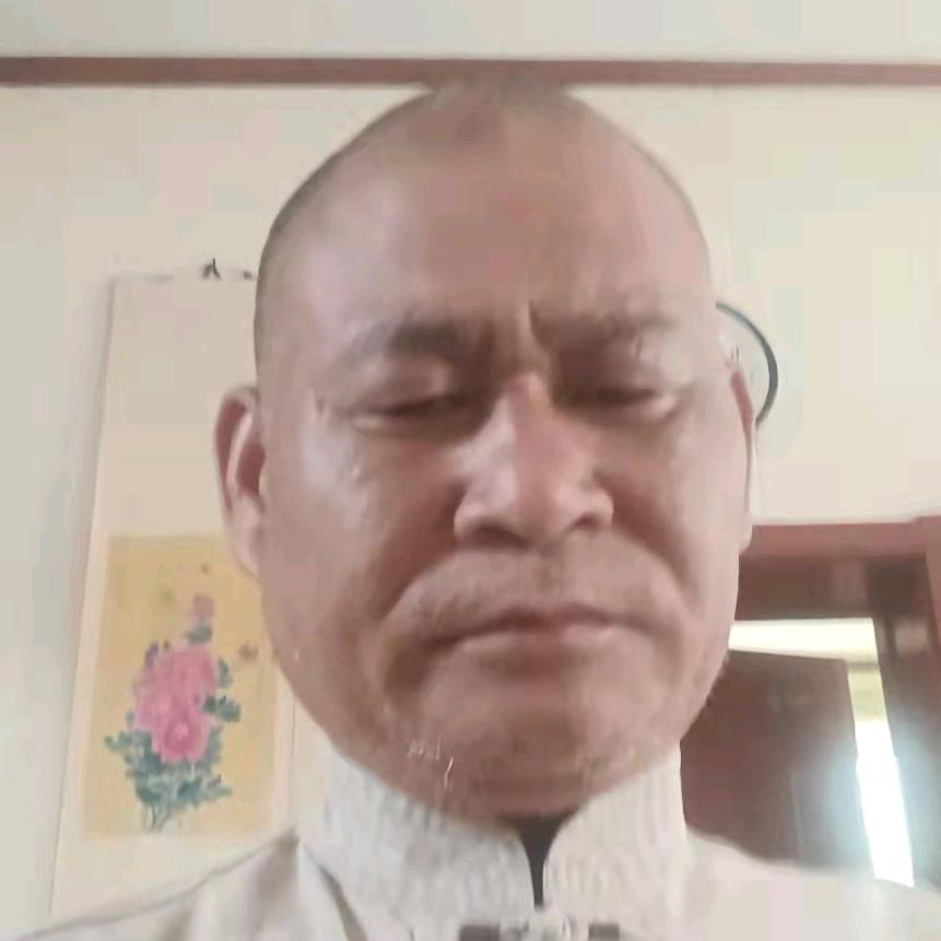 曹王光头哥