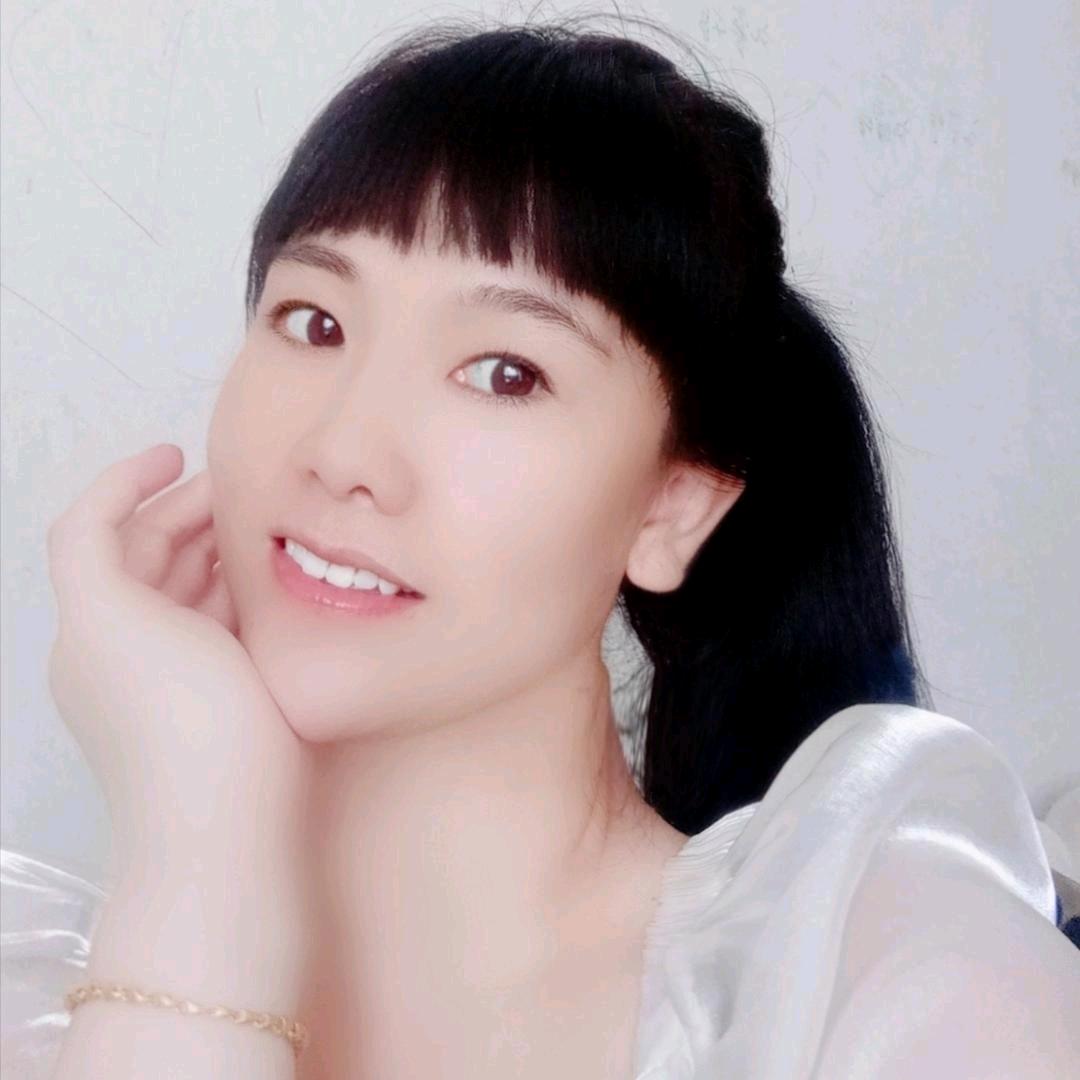 琼琼飞燕