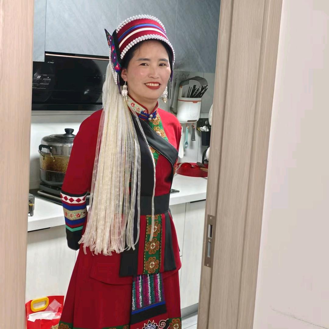 彝族阿妹
