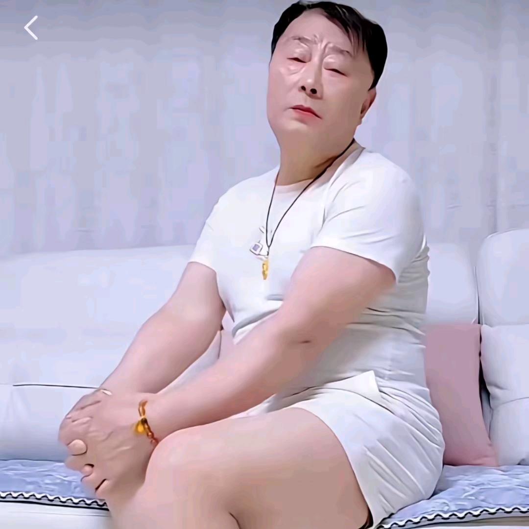 一瓣橘子.