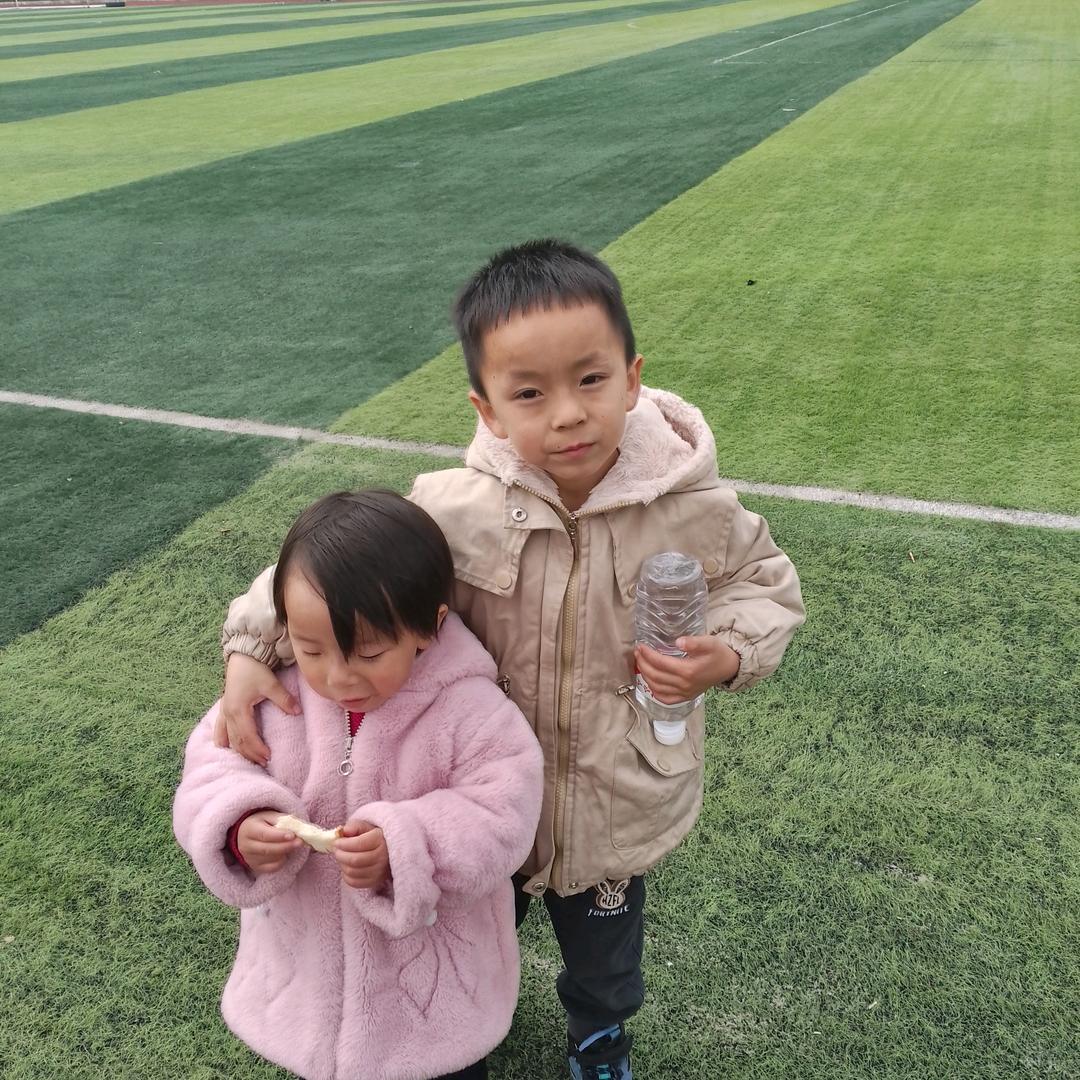 壹年比壹好高兴