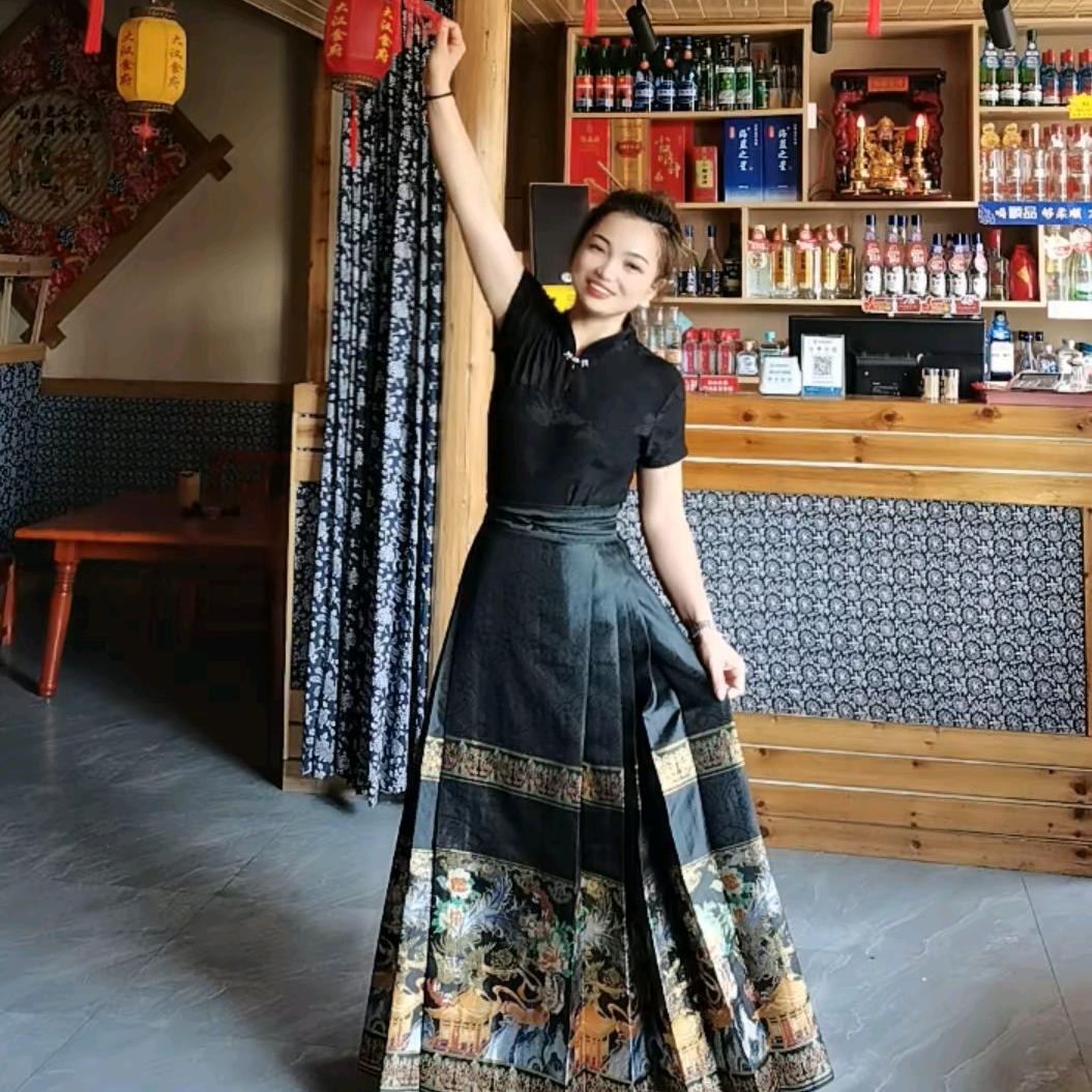 厨娘莲姐〖大汉食府〗