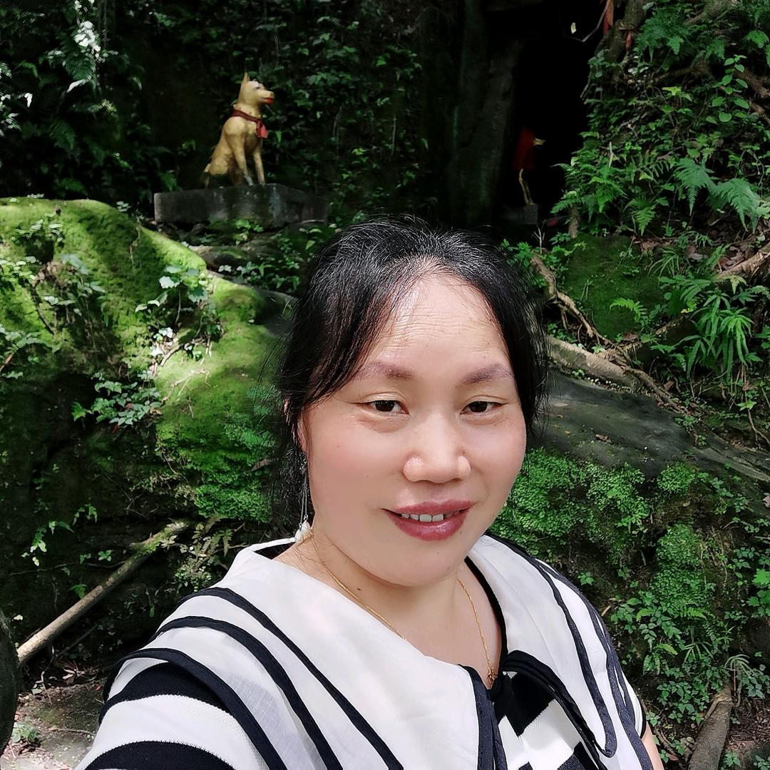 五个孩子的妈。