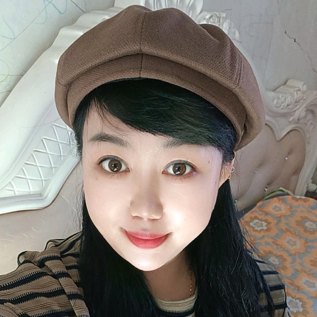 大脸盘子小姐姐