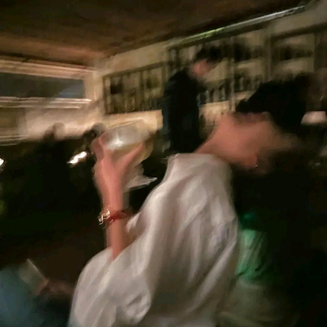 大长腿欧尼