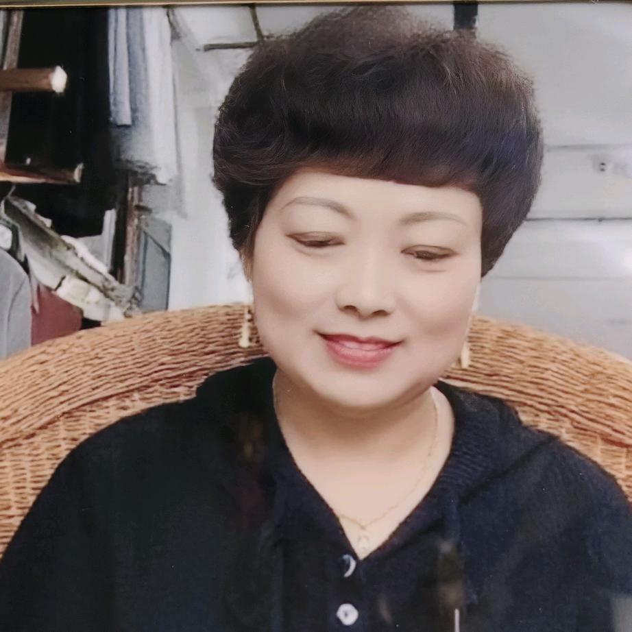 红苹果，李明夏