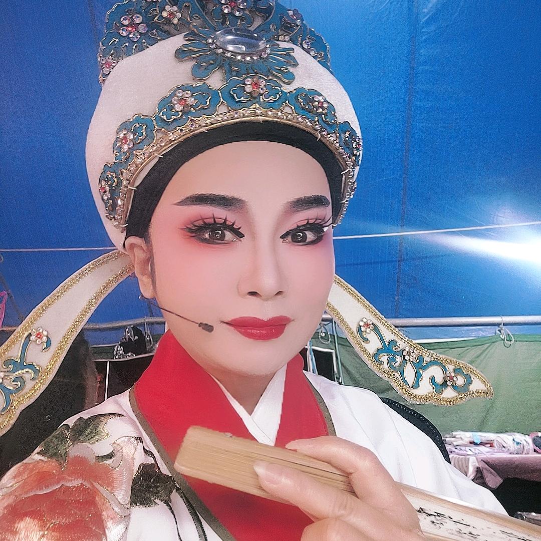 越剧周君