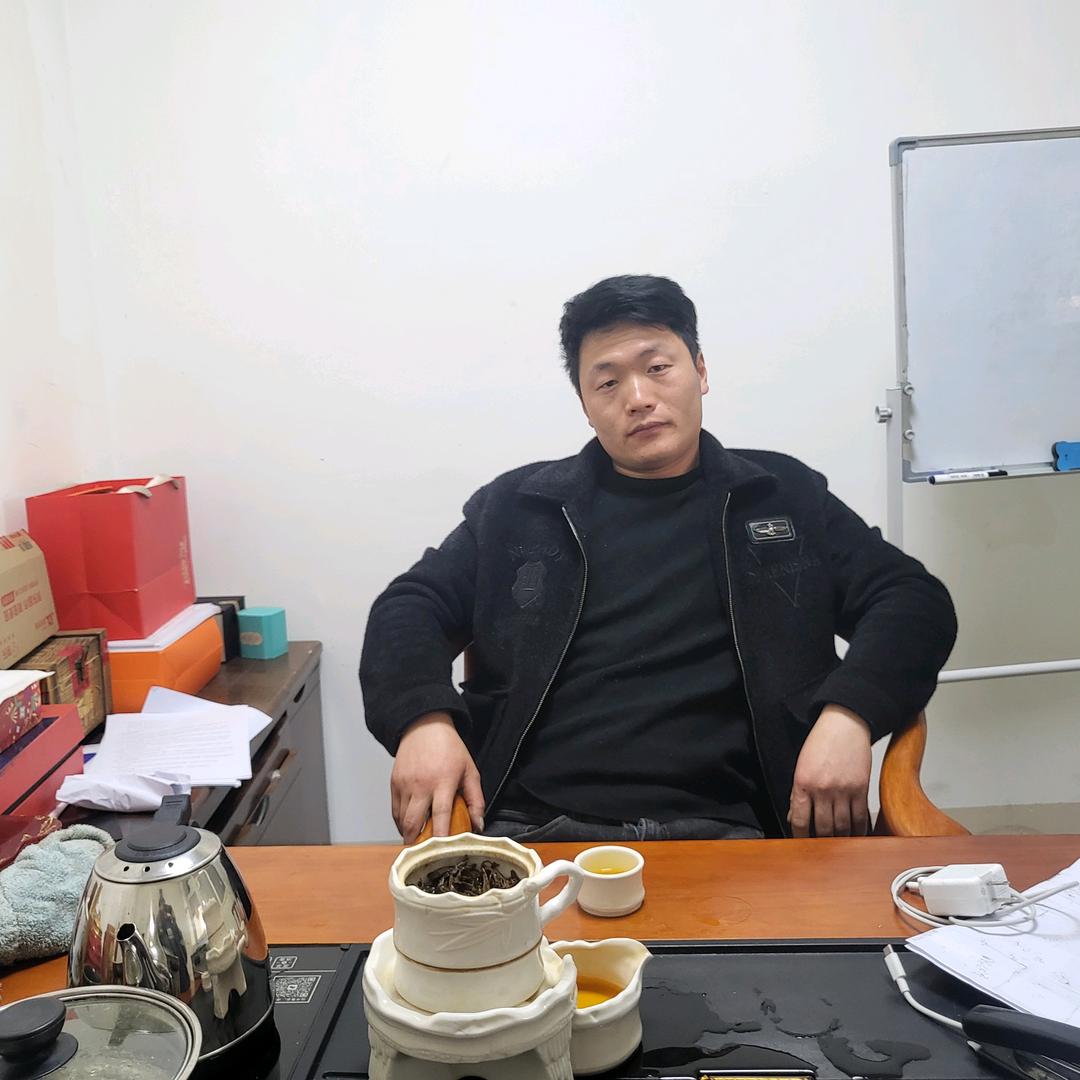 轻钢龙骨吊顶，石总