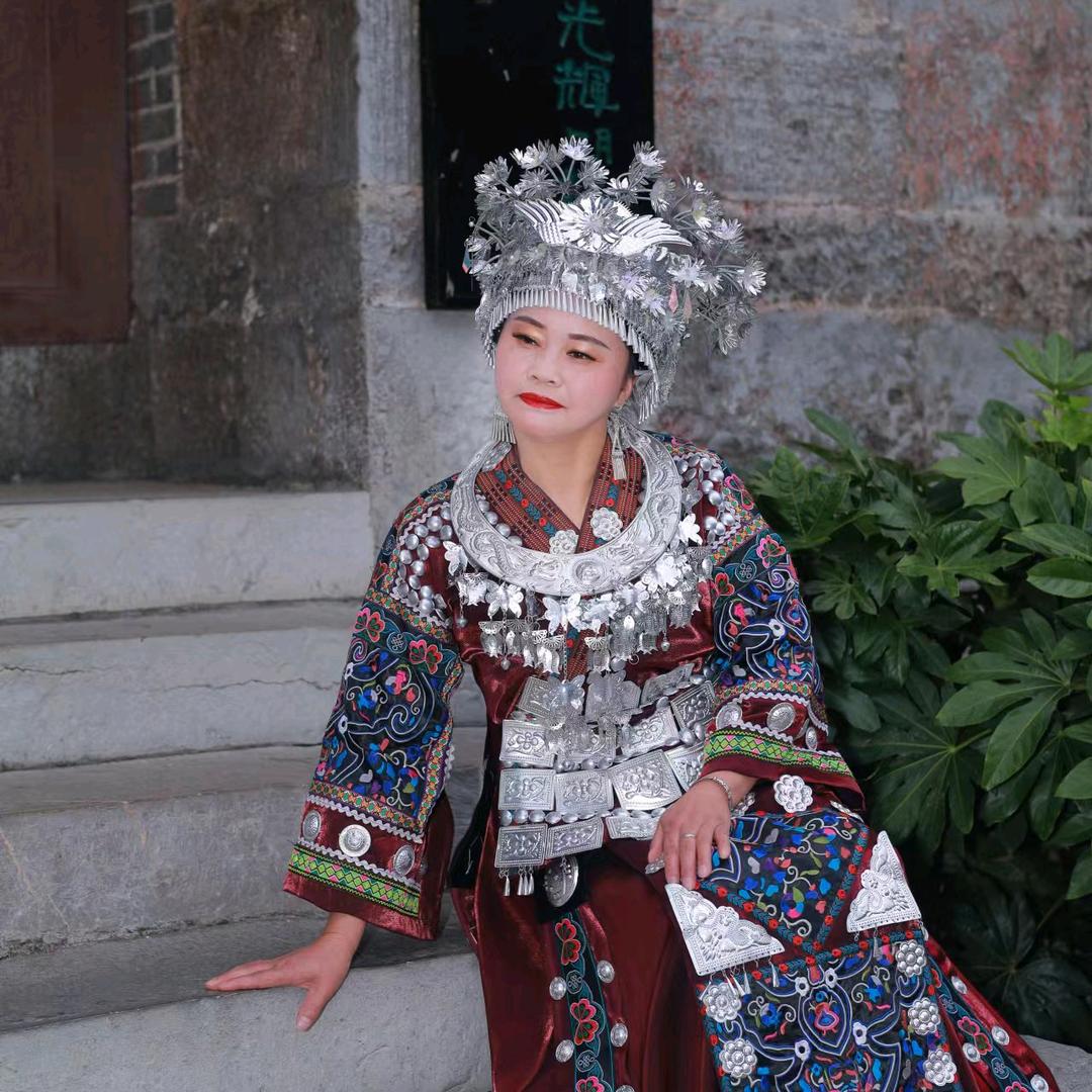 屯堡燕嬢嬢（冷水高粱粑）