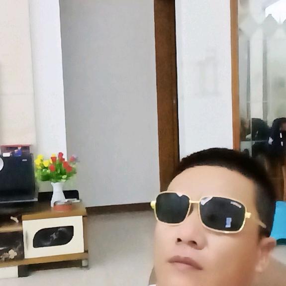 龙鳞海浪
