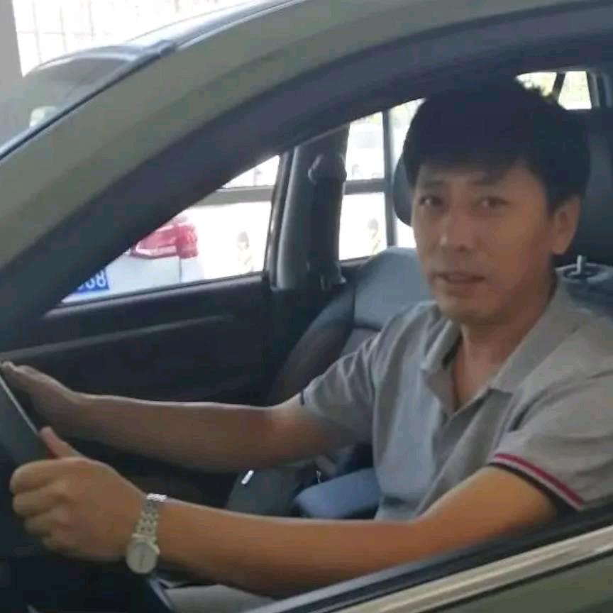 云霄哥.
