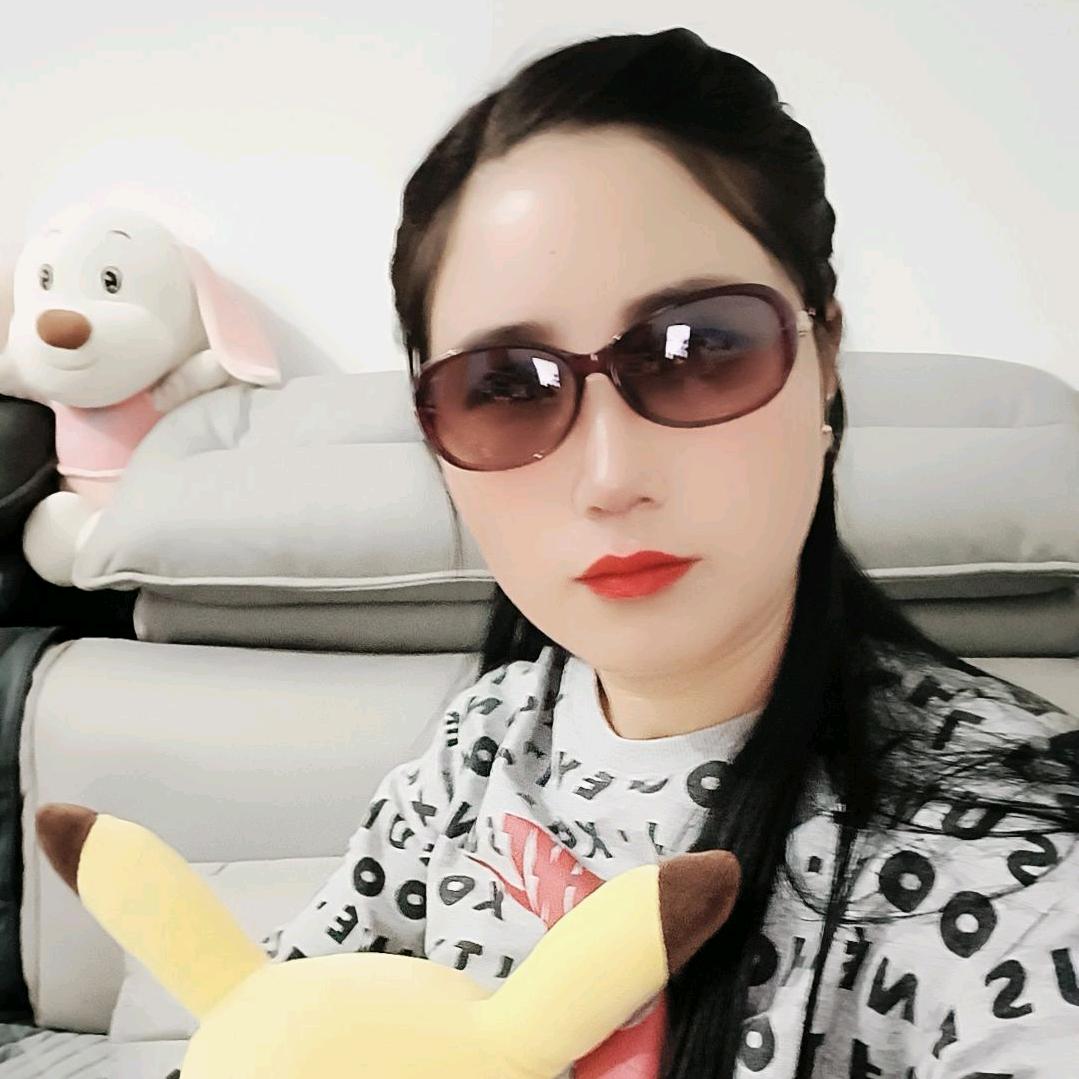 ╭(╯ε╰)╮杨杨^O^得亿╭(╯ε╰)