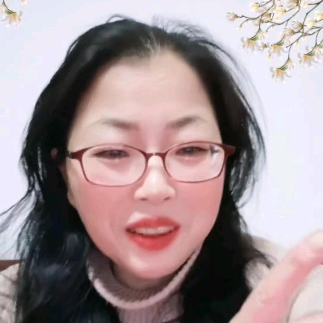 霞子（每晚7：30一8：00直播）