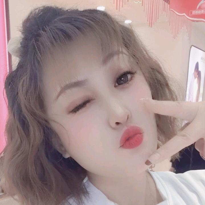 我叫小颖吖