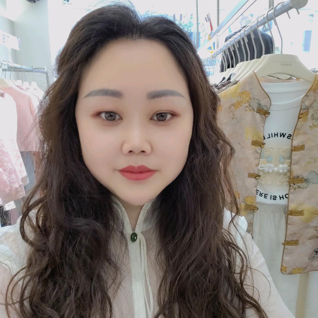 云峰印象服饰雪雪