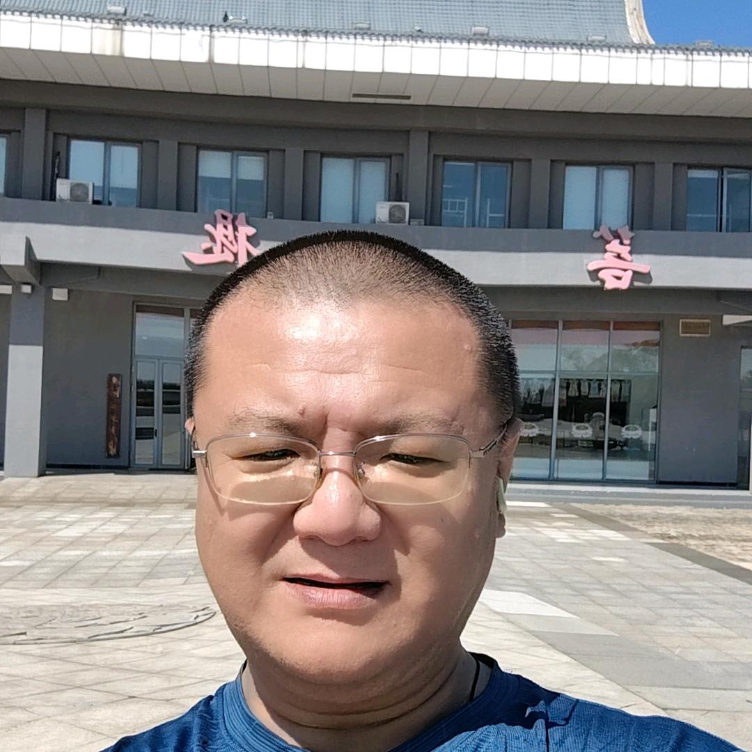 爱说话的老王