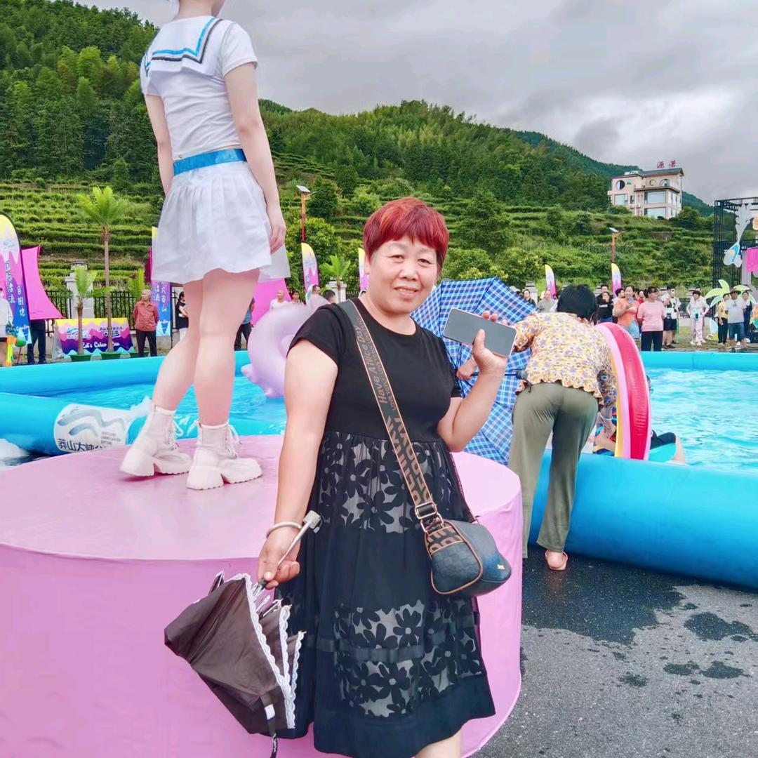 西西