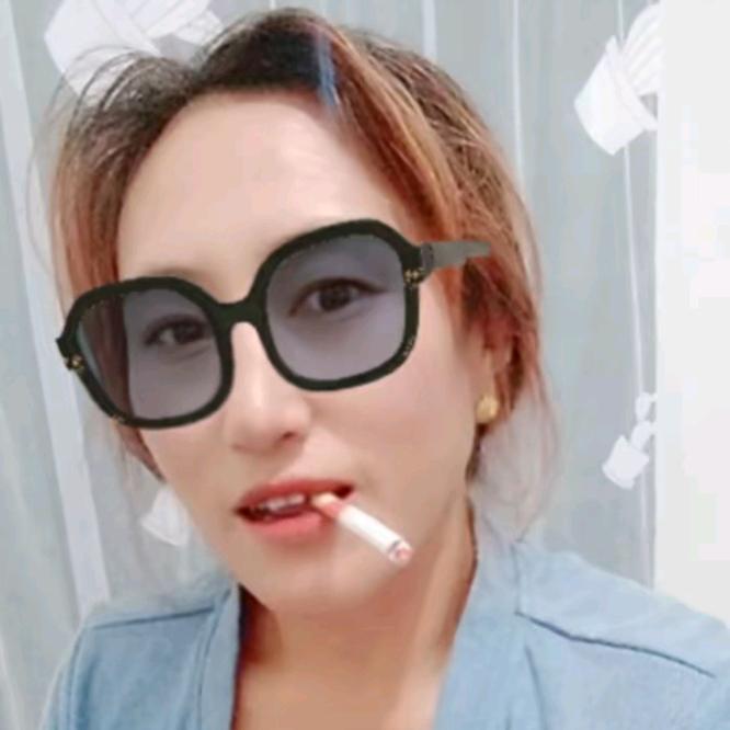 莫色呷呷