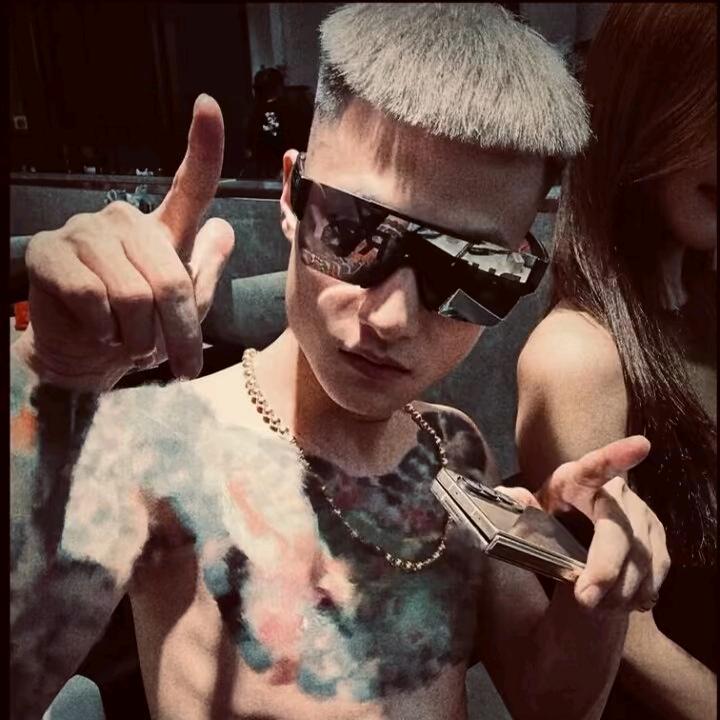 斜  刘  海👺