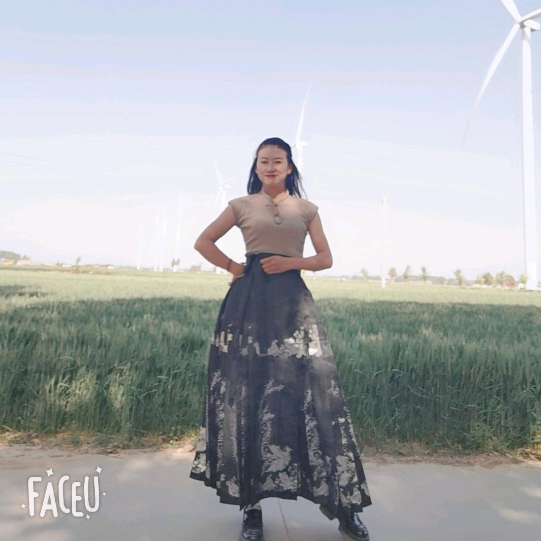 踮起脚尖偷亲你