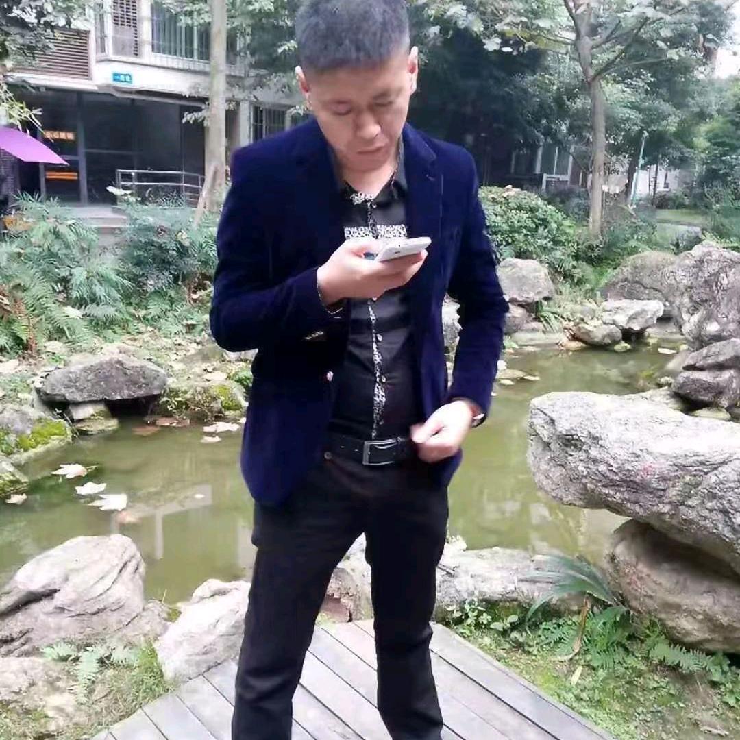 伟伟