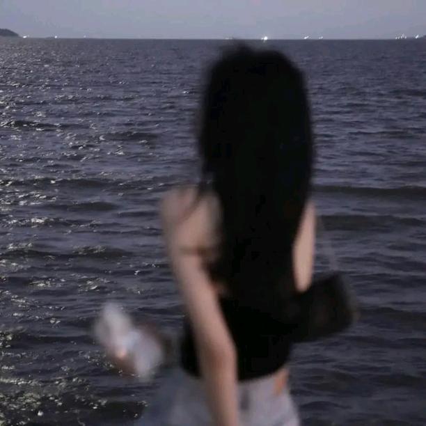 三三