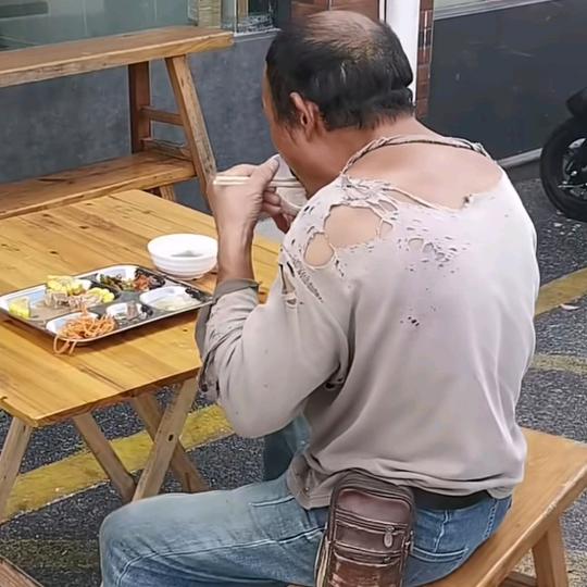 QIAN二歌