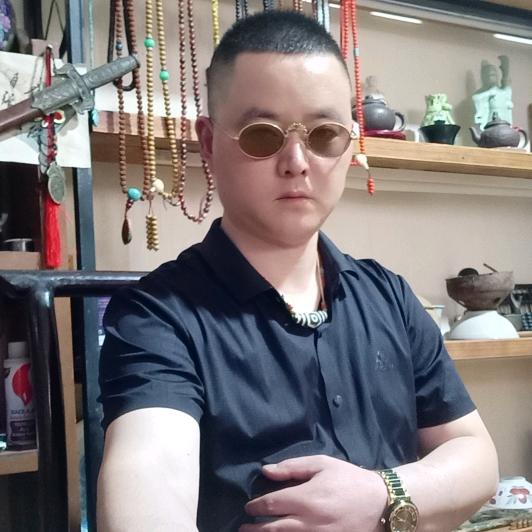 西狭谭飞