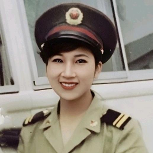 乐溪（我爱领章红）