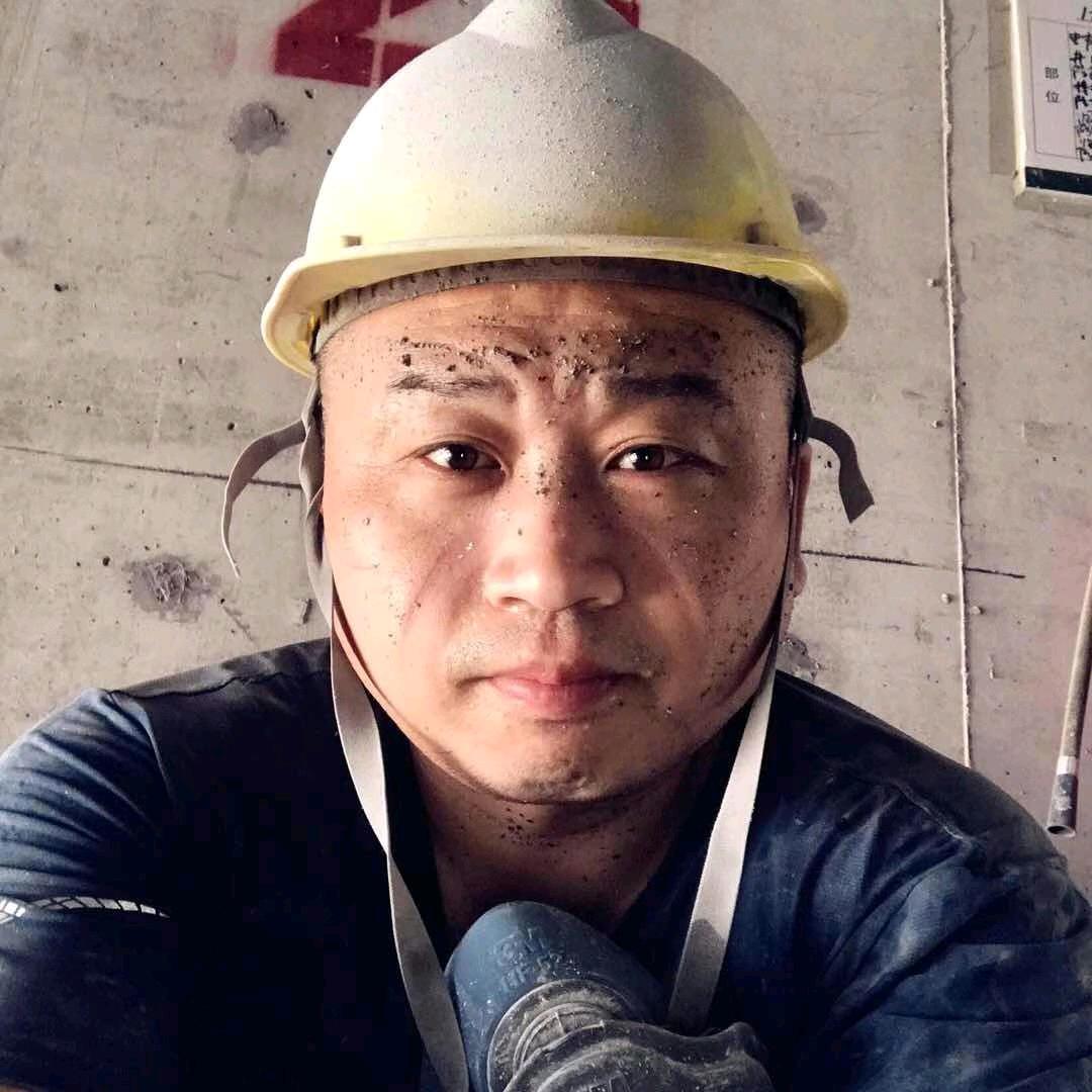 一名朴实无华的开槽工