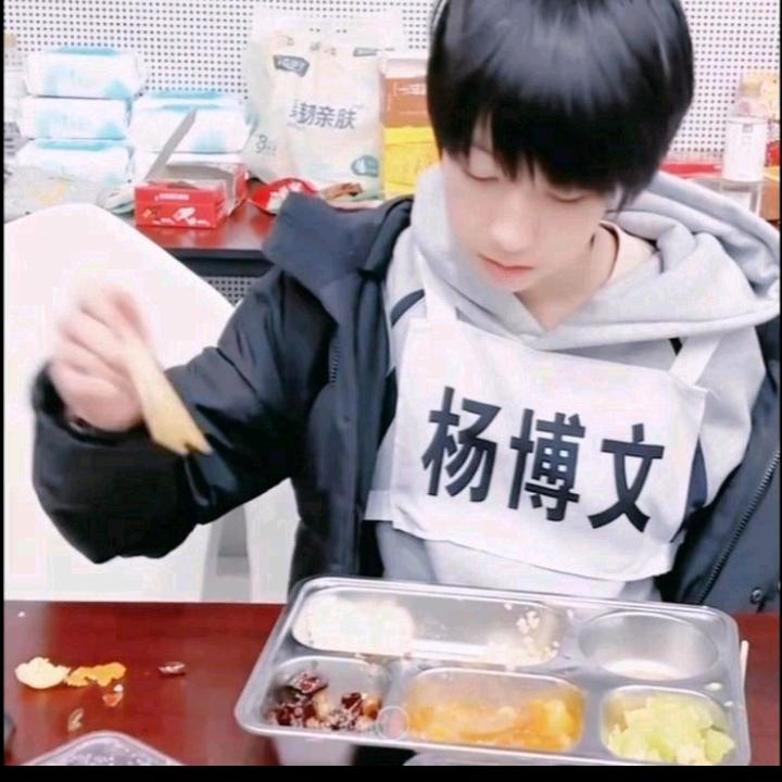 杨六一