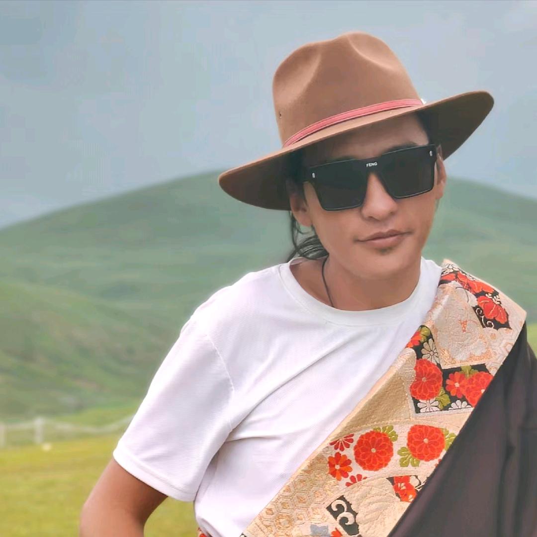 དུག་ལྕེ།@