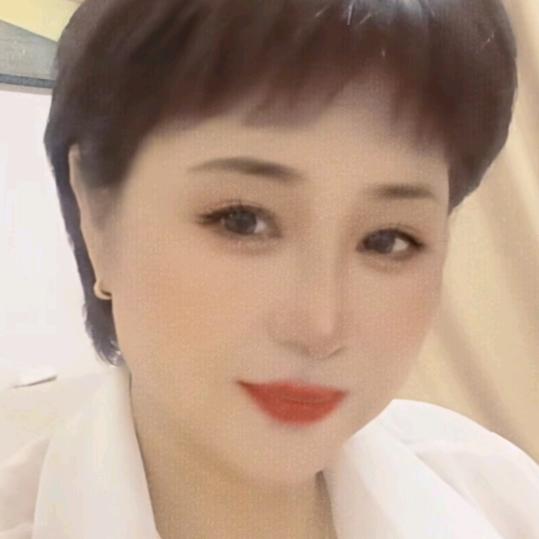 翊帆，洛伊。奶奶