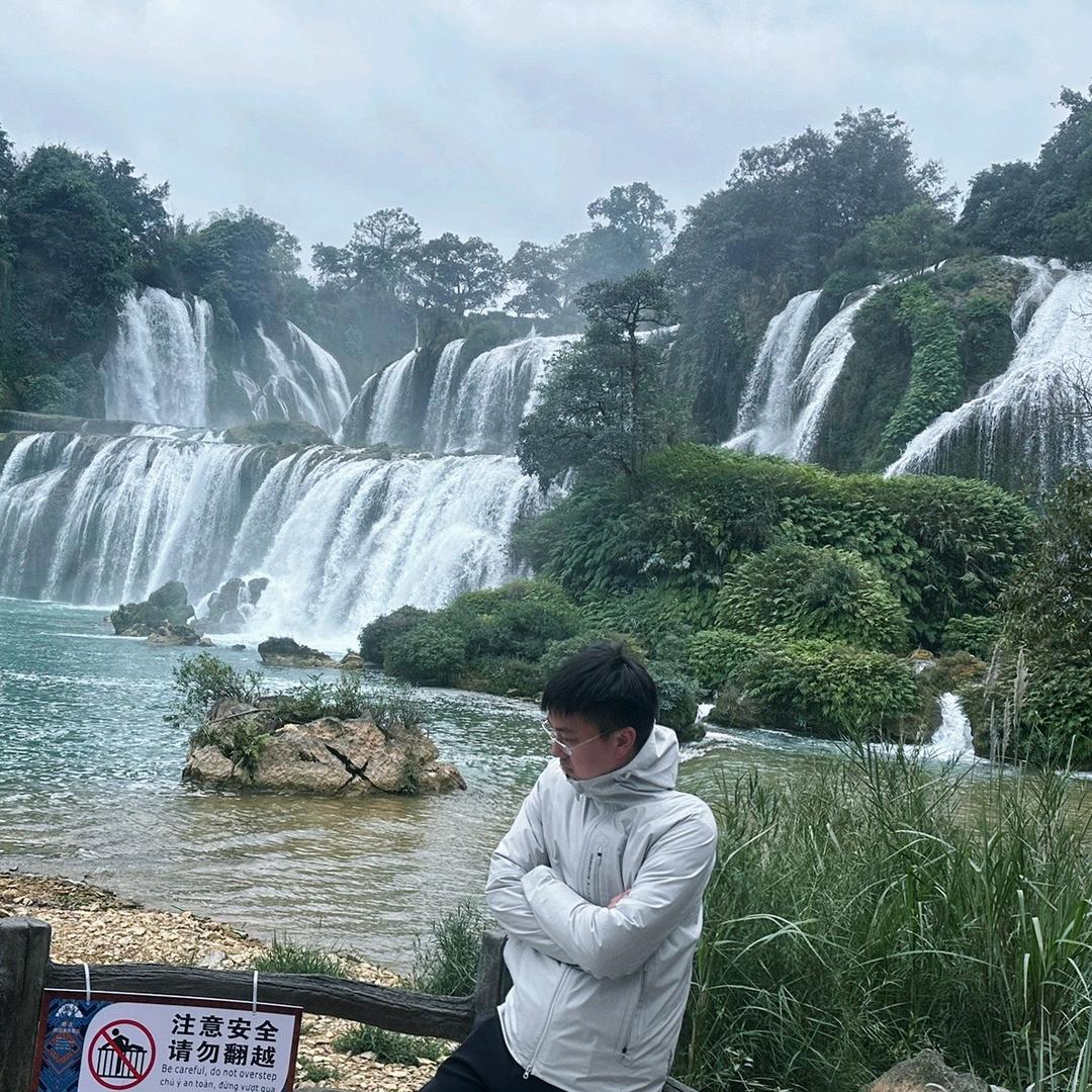 听风起，随风落。